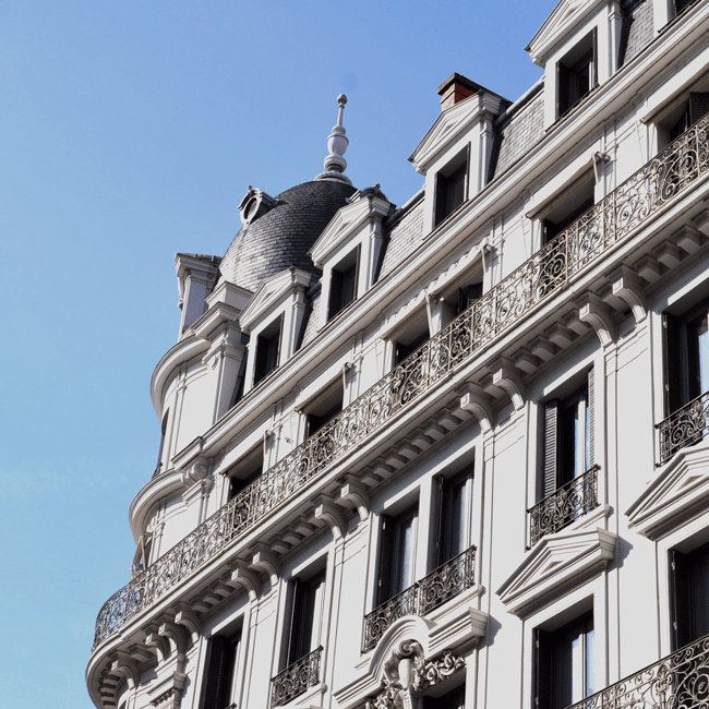 immeuble-lyon-angle-coupole-vue facade immeuble ancien coupole